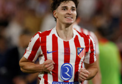 Aseguran que el Atlético Madrid aceptó transferir a Julián Álvarez a un club de la Premier